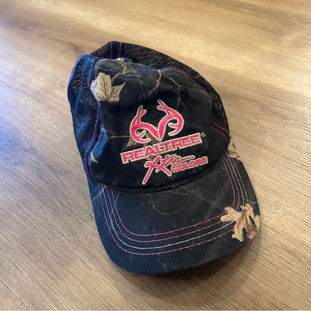Realtree Xtra Colors Black Pink Hat